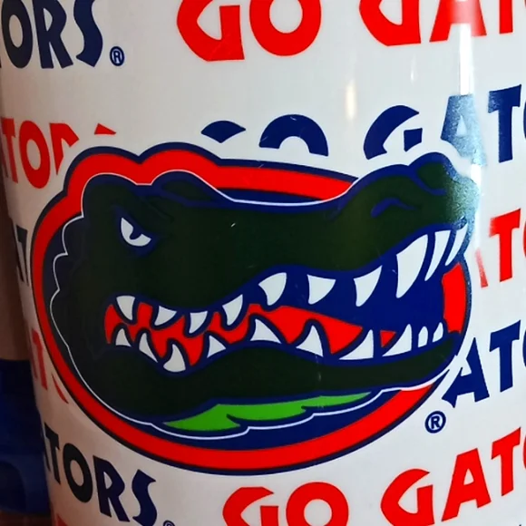 GATORS 64 OZ Mug/Small Cooler. Featuring The University Of Florida Gators. - Picture 4 of 16